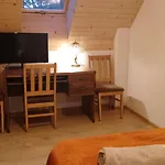 Warmia Forest House - Pod Koronami Drzew 度假居 *