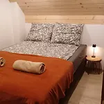 Warmia Forest House - Pod Koronami Drzew *