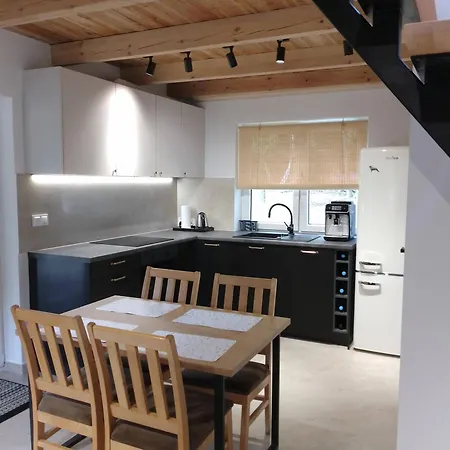 Warmia Forest House - Pod Koronami Drzew *
